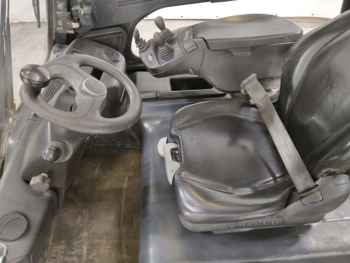 Linde E35 - Xe nâng điện: hình 3 Linde E35 - Xe nâng điện: hình 3