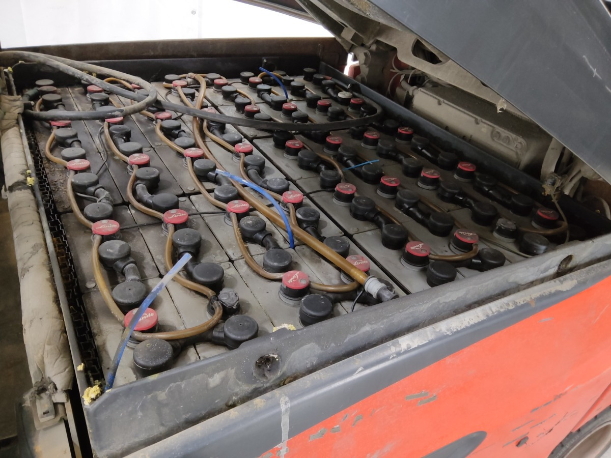 Linde E35 - Xe nâng điện: hình 4 Linde E35 - Xe nâng điện: hình 4