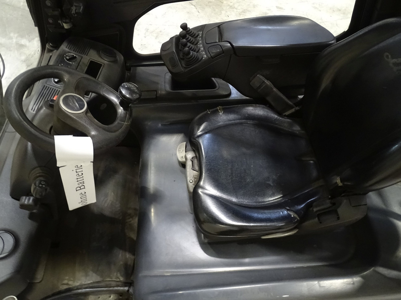 Linde E35L-01 - Xe nâng điện: hình 3 Linde E35L-01 - Xe nâng điện: hình 3