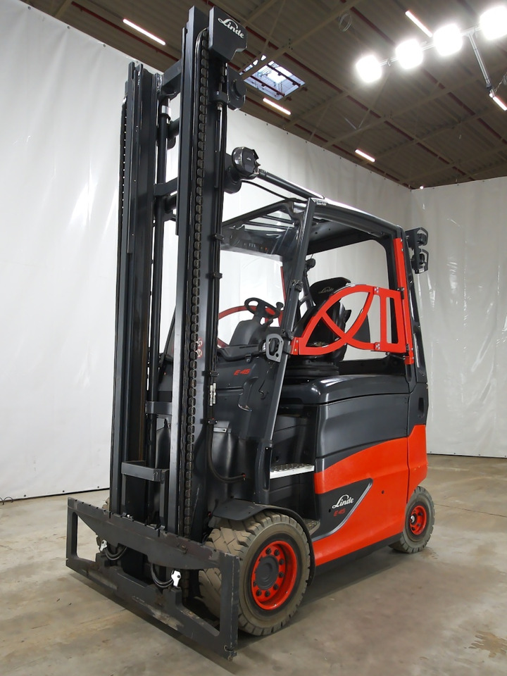 Linde E45HL-01/600 - Máy lấy hàng: hình 1 Linde E45HL-01/600 - Máy lấy hàng: hình 1