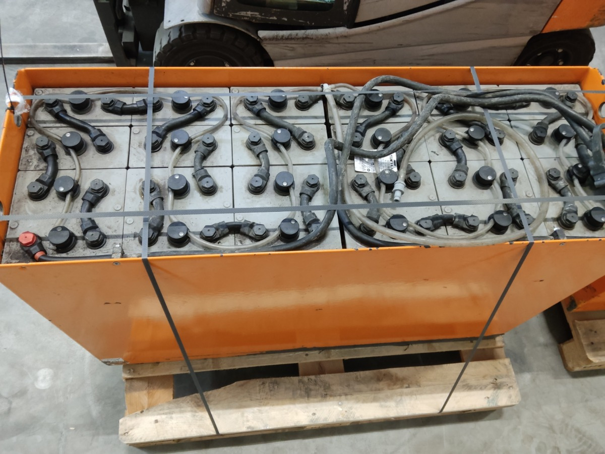 Gbd 48V775AH - Máy móc xây dựng: hình 3 Gbd 48V775AH - Máy móc xây dựng: hình 3