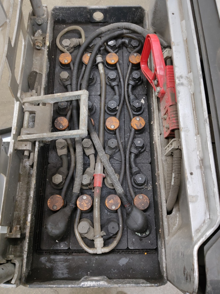 Still EXU-S24/2400MM - Xe tải nâng pallet: hình 4 Still EXU-S24/2400MM - Xe tải nâng pallet: hình 4