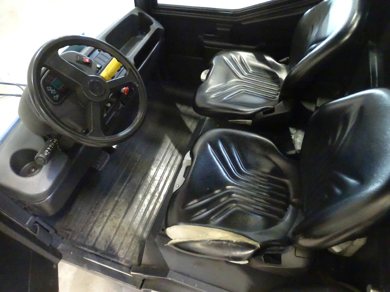 Still R07-25 - Xe cày kéo: hình 3 Still R07-25 - Xe cày kéo: hình 3