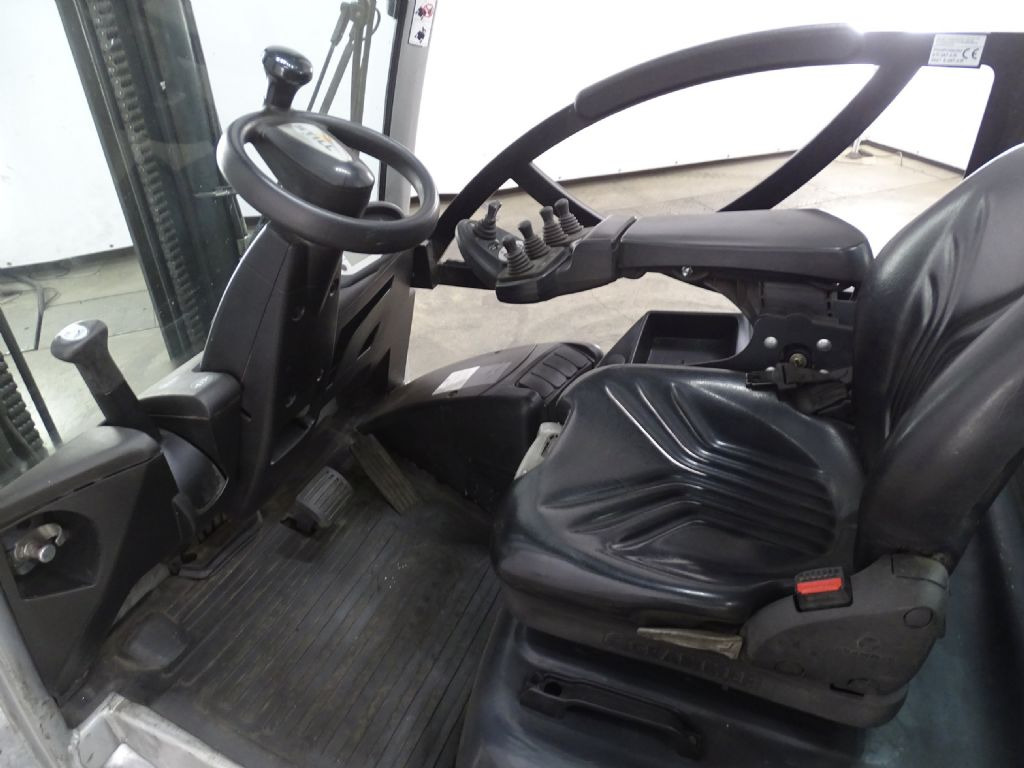 Still RX70-35 - Xe nâng diesel: hình 3 Still RX70-35 - Xe nâng diesel: hình 3