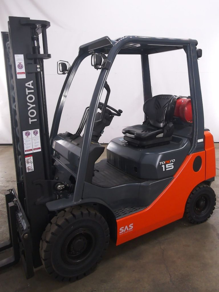 Toyota 02-8FGF15 - Xe nâng: hình 1 Toyota 02-8FGF15 - Xe nâng: hình 1