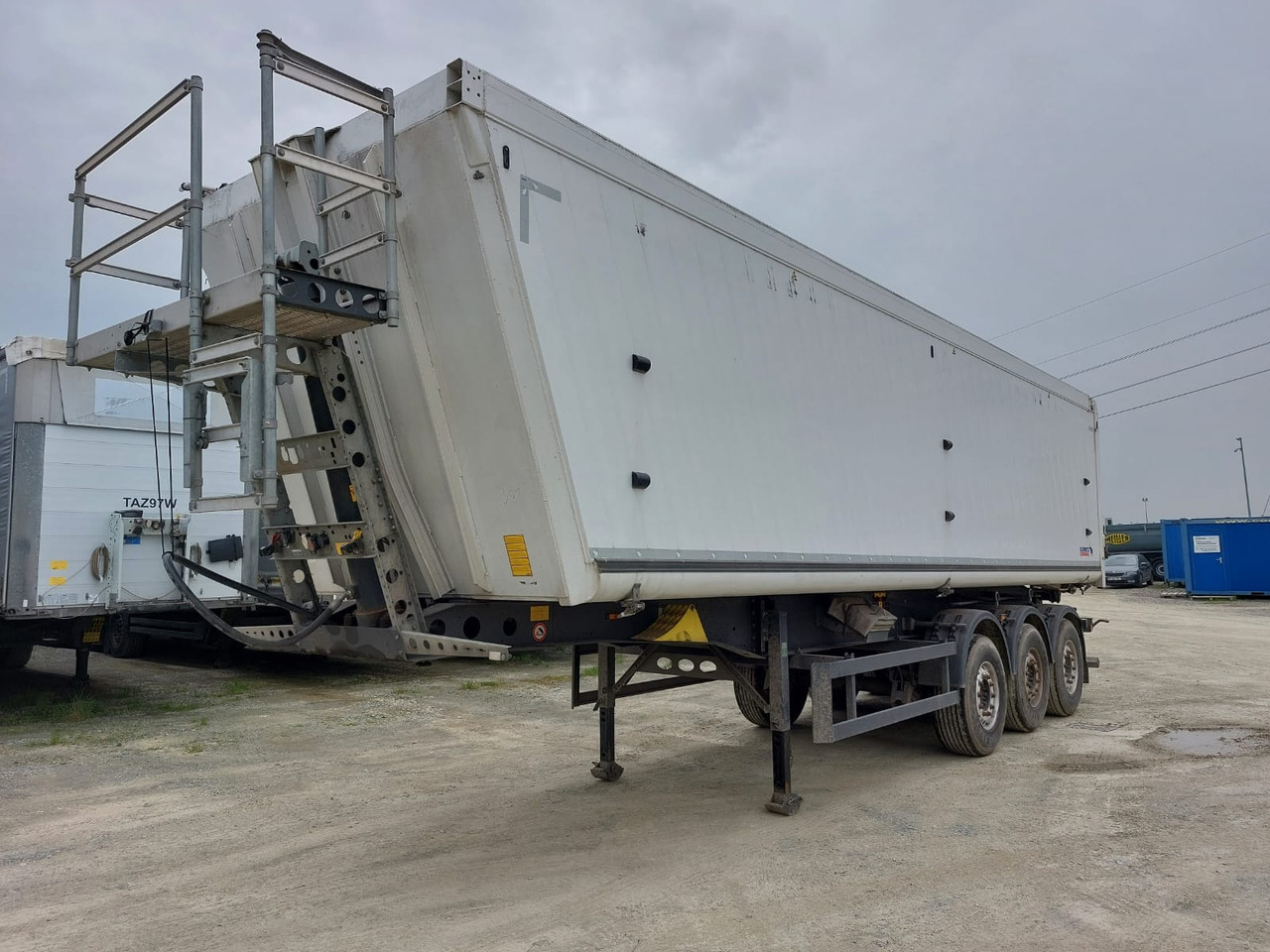 Schmitz Cargobull SCB*S3B - Sơ mi rơ moóc ben: hình 1 Schmitz Cargobull SCB*S3B - Sơ mi rơ moóc ben: hình 1