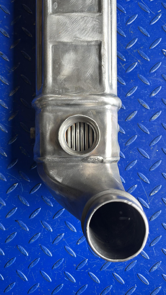 Mercedes Actros Arocs OM473 EGR Cooler A4731400575 - Bộ làm mát EGR cho Xe tải: hình 5 Mercedes Actros Arocs OM473 EGR Cooler A4731400575 - Bộ làm mát EGR cho Xe tải: hình 5