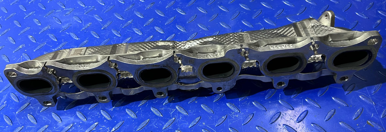Mercedes Benz A6561407900 OM656 - Cổ góp xả: hình 4 Mercedes Benz A6561407900 OM656 - Cổ góp xả: hình 4