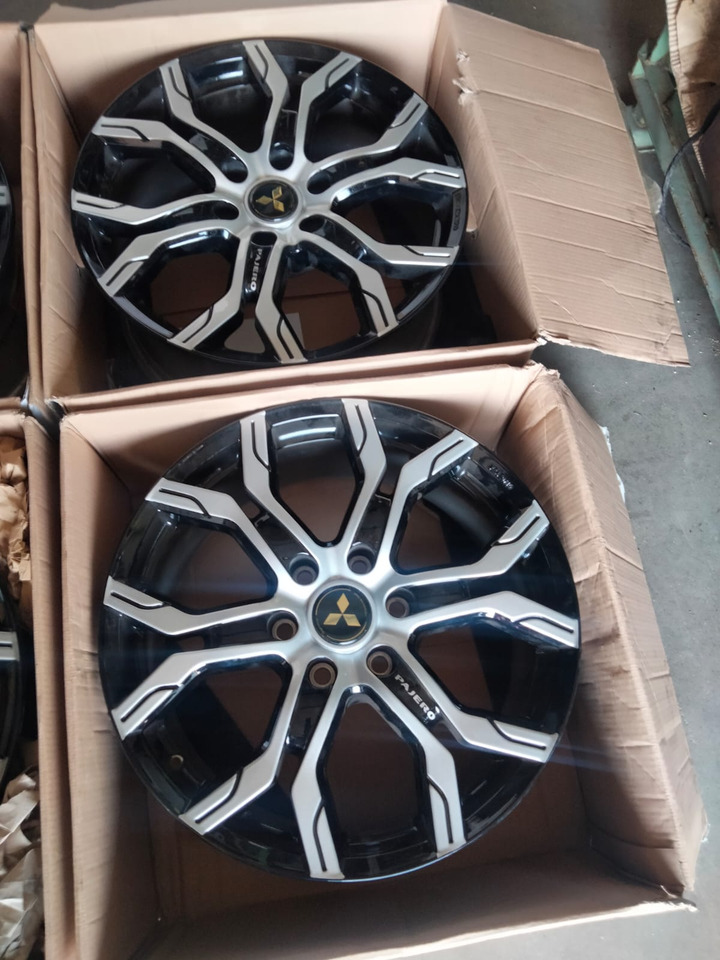 Mitsubishi Pajero L200 20 Zoll original Rims KBA50710 - Vành cho Xe hơi: hình 3 Mitsubishi Pajero L200 20 Zoll original Rims KBA50710 - Vành cho Xe hơi: hình 3