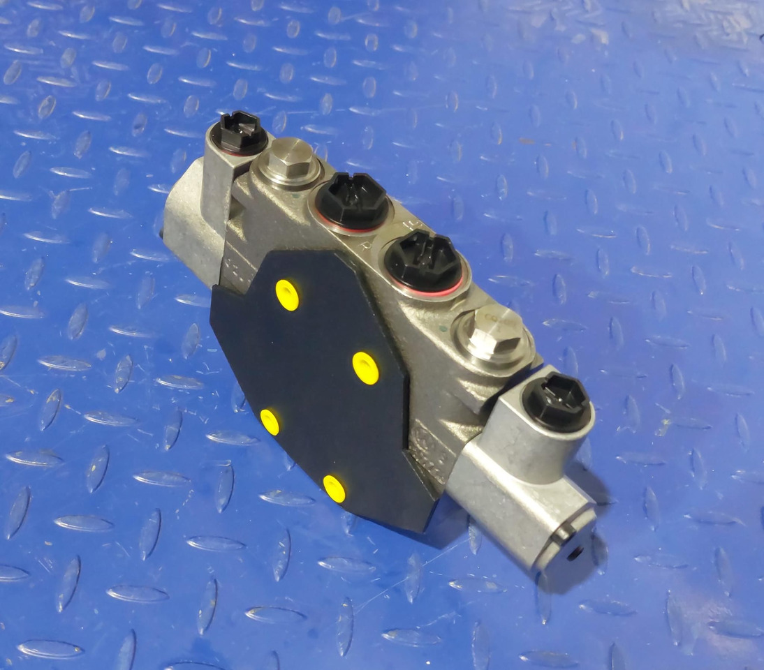 BOBCAT Secțiune de supapă 7029661 - Phụ tùng cho Máy xúc: hình 1 BOBCAT Secțiune de supapă 7029661 - Phụ tùng cho Máy xúc: hình 1