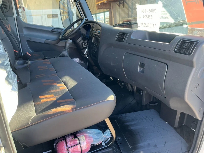 Xe tải hộp mới Mercedes-Benz Accelo 915 4x2 Closed Cargo Truck: hình 18