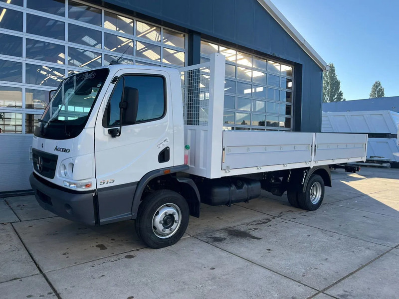 Mercedes-Benz Accelo 915 4x2 Flatbed with dropsides - Xe tải thùng lửng/ Phẳng: hình 1 Mercedes-Benz Accelo 915 4x2 Flatbed with dropsides - Xe tải thùng lửng/ Phẳng: hình 1