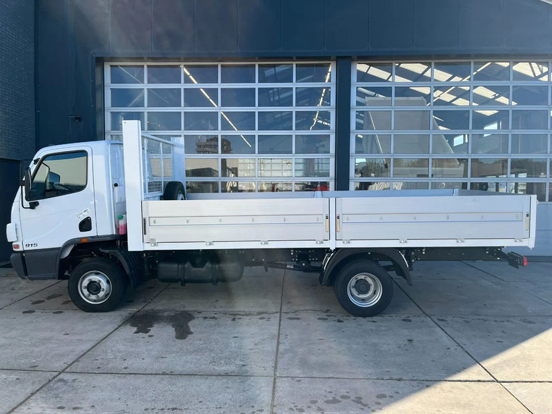 Mercedes-Benz Accelo 915 4x2 Flatbed with dropsides - Xe tải thùng lửng/ Phẳng: hình 2 Mercedes-Benz Accelo 915 4x2 Flatbed with dropsides - Xe tải thùng lửng/ Phẳng: hình 2
