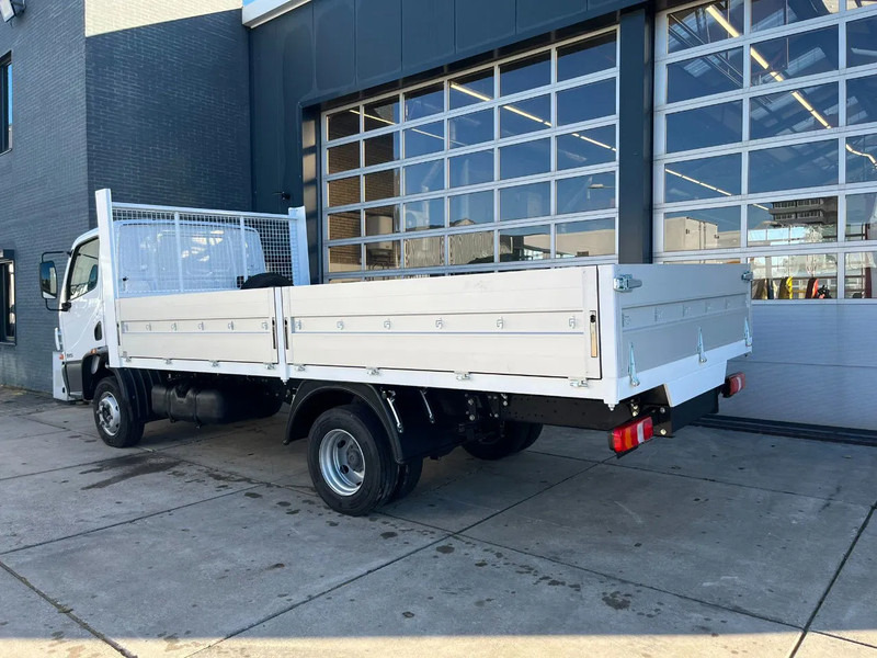 Mercedes-Benz Accelo 915 4x2 Flatbed with dropsides - Xe tải thùng lửng/ Phẳng: hình 3 Mercedes-Benz Accelo 915 4x2 Flatbed with dropsides - Xe tải thùng lửng/ Phẳng: hình 3