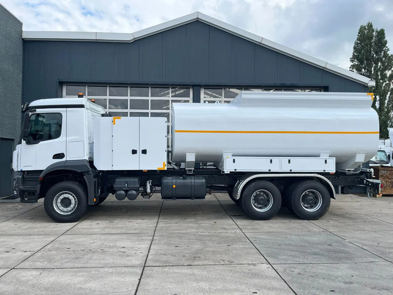 Mercedes-Benz Arocs 3340 6x4 Water Tank Truck - Xe bồn: hình 2 Mercedes-Benz Arocs 3340 6x4 Water Tank Truck - Xe bồn: hình 2