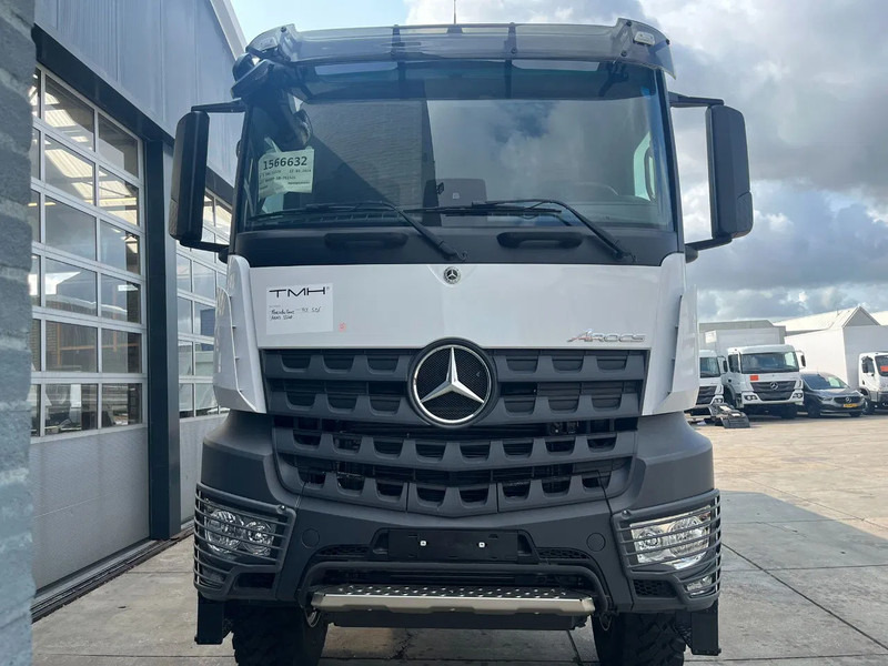 Mercedes-Benz Arocs 3340 A 6x6 Cargo Truck - Xe tải thùng mui bạt: hình 4 Mercedes-Benz Arocs 3340 A 6x6 Cargo Truck - Xe tải thùng mui bạt: hình 4