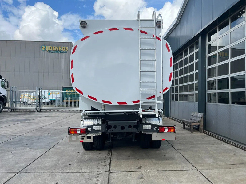 Mercedes-Benz Arocs 4040 6x6 Water Tank Truck - Xe bồn: hình 4 Mercedes-Benz Arocs 4040 6x6 Water Tank Truck - Xe bồn: hình 4