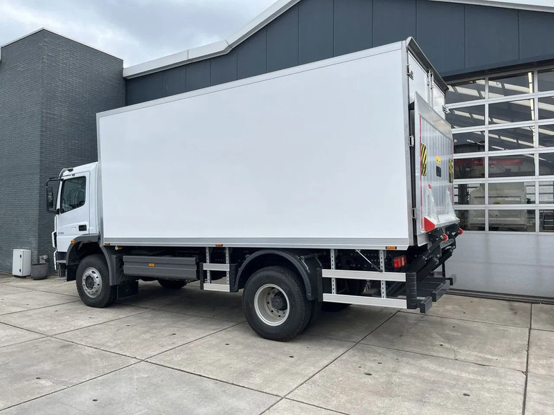 Mercedes-Benz Atego 1725 4x4 Refrigerator Truck (1 unit) - Xe tải đông lạnh: hình 3 Mercedes-Benz Atego 1725 4x4 Refrigerator Truck (1 unit) - Xe tải đông lạnh: hình 3