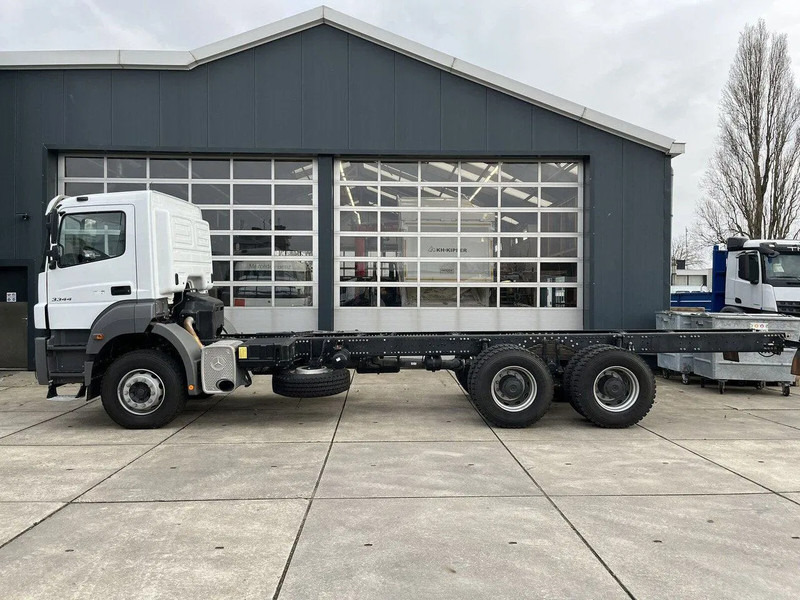 Mercedes-Benz Axor 3344 6x4 Chassis Cabin - Xe tải khung gầm: hình 2 Mercedes-Benz Axor 3344 6x4 Chassis Cabin - Xe tải khung gầm: hình 2