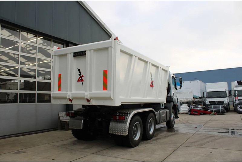 Mercedes-Benz Axor 3344 K 6x4 Tipper Truck - Xe ben: hình 4 Mercedes-Benz Axor 3344 K 6x4 Tipper Truck - Xe ben: hình 4