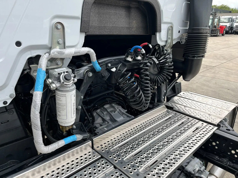 Cho thuê Mercedes-Benz Actros 3340 S 6x4 Tractor Head Mercedes-Benz Actros 3340 S 6x4 Tractor Head: hình 13