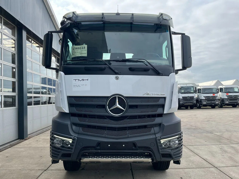 Mercedes-Benz Actros 3340 S 6x4 Tractor Head - Xe đầu kéo: hình 4 Mercedes-Benz Actros 3340 S 6x4 Tractor Head - Xe đầu kéo: hình 4