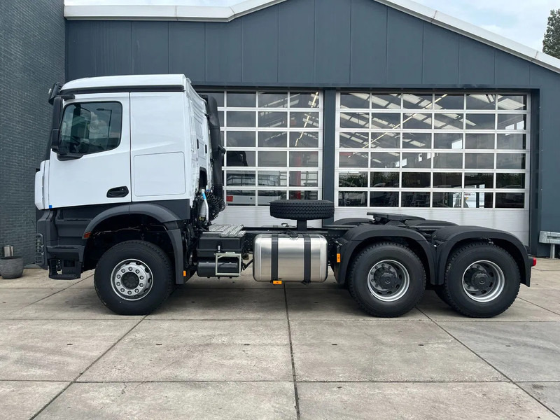 Mercedes-Benz Actros 3348 S 6x4 Tractor Head - Xe đầu kéo: hình 3 Mercedes-Benz Actros 3348 S 6x4 Tractor Head - Xe đầu kéo: hình 3
