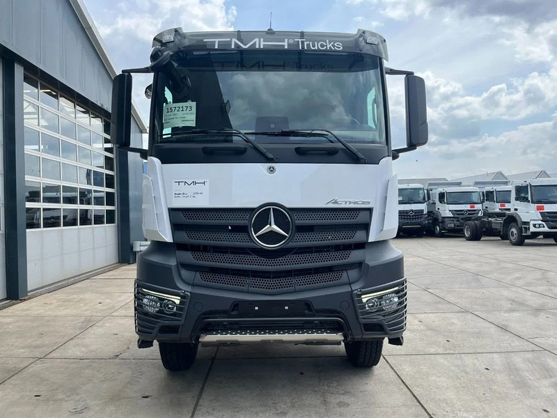 Mercedes-Benz Actros 3348 S 6x4 Tractor Head - Xe đầu kéo: hình 2 Mercedes-Benz Actros 3348 S 6x4 Tractor Head - Xe đầu kéo: hình 2