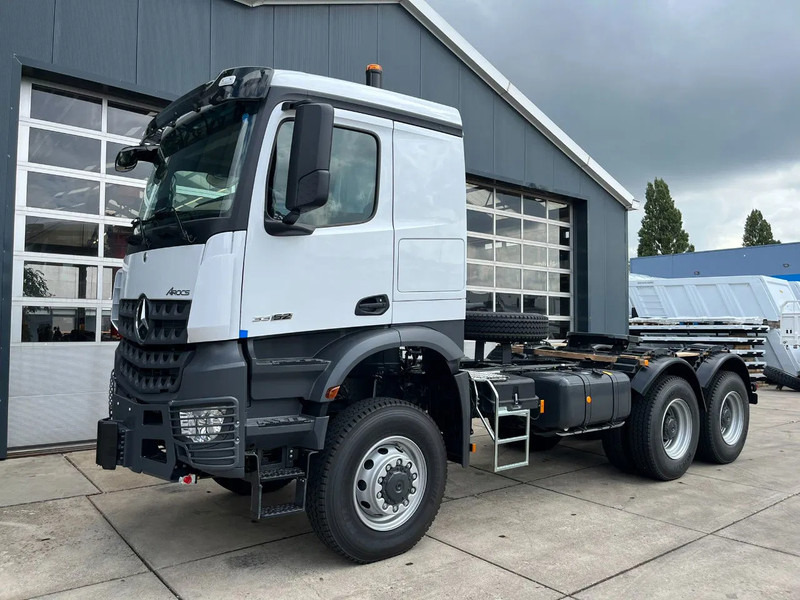 Mercedes-Benz Arocs 4058 AS 6x6 Tractor Head 180T Push Pull (Pre order) - Xe đầu kéo: hình 1 Mercedes-Benz Arocs 4058 AS 6x6 Tractor Head 180T Push Pull (Pre order) - Xe đầu kéo: hình 1
