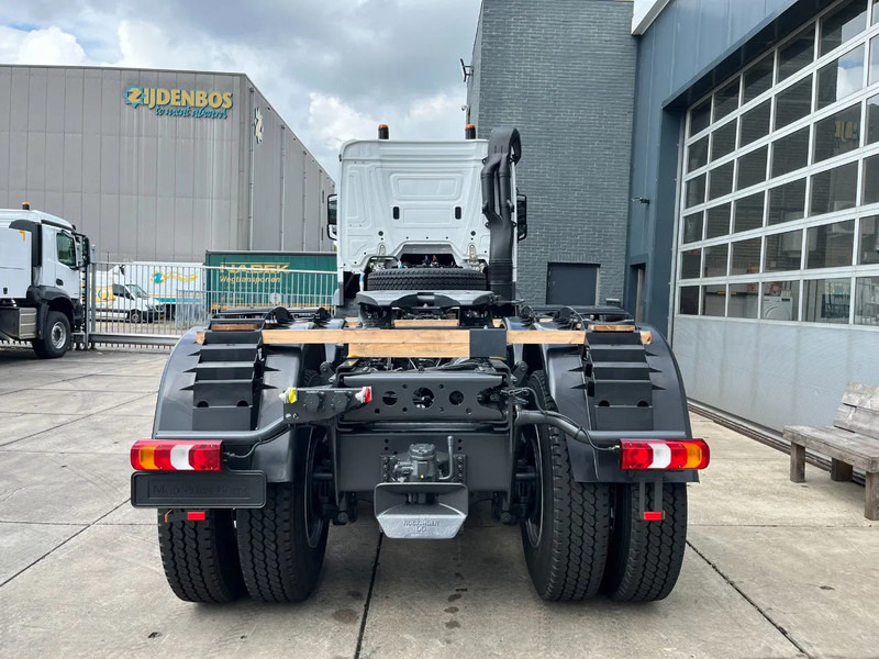 Mercedes-Benz Arocs 4058 AS 6x6 Tractor Head 180T Push Pull (Pre order) - Xe đầu kéo: hình 4 Mercedes-Benz Arocs 4058 AS 6x6 Tractor Head 180T Push Pull (Pre order) - Xe đầu kéo: hình 4