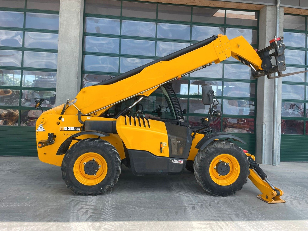 JCB 535-125 - Xe nhấc hình viễn vọng kính: hình 1 JCB 535-125 - Xe nhấc hình viễn vọng kính: hình 1