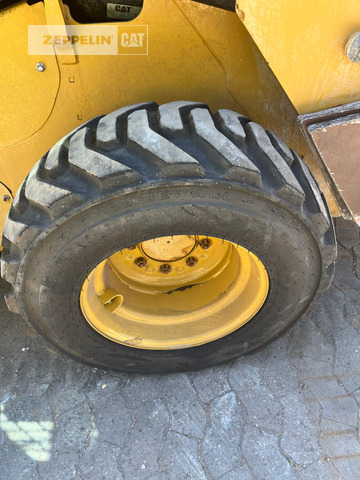 Cat 236D - Máy xúc lật đa năng: hình 5 Cat 236D - Máy xúc lật đa năng: hình 5