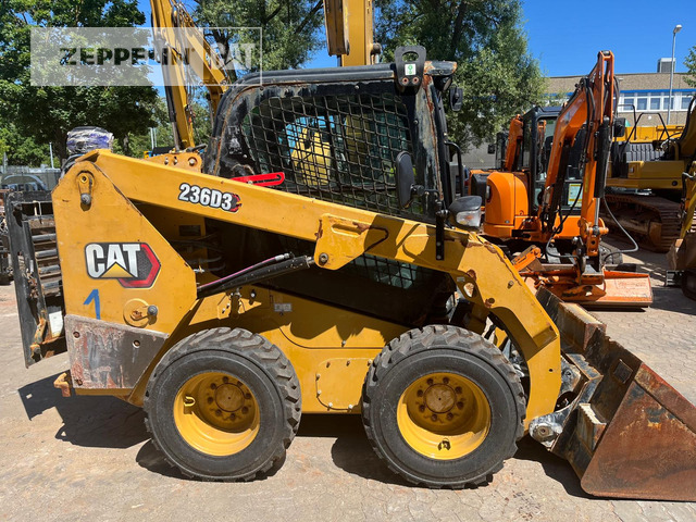 Cat 236D - Máy xúc lật đa năng: hình 1 Cat 236D - Máy xúc lật đa năng: hình 1