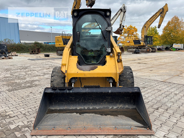Cat 262D - Máy xúc lật đa năng: hình 4 Cat 262D - Máy xúc lật đa năng: hình 4