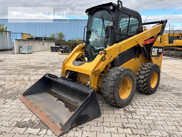 Cat 262D - Máy xúc lật đa năng: hình 5 Cat 262D - Máy xúc lật đa năng: hình 5