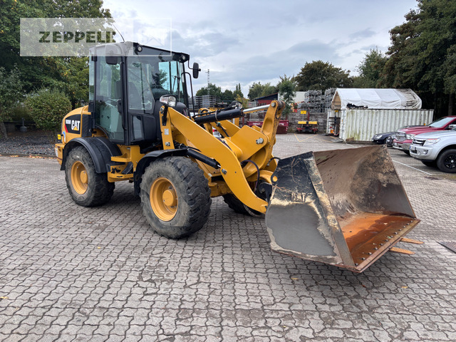 Cat 908M - Máy xúc lật bánh lốp: hình 2 Cat 908M - Máy xúc lật bánh lốp: hình 2