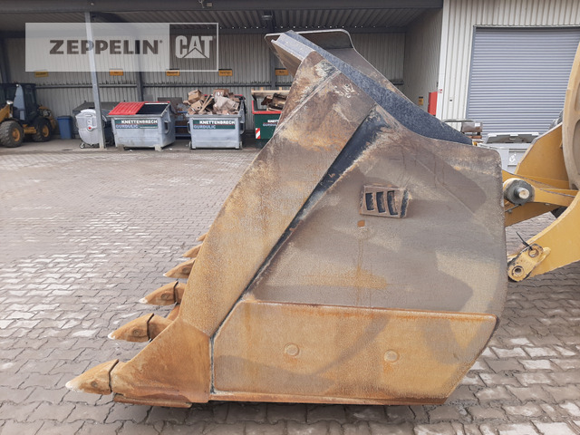 Máy xúc lật bánh lốp Cat 982M: hình 9 Máy xúc lật bánh lốp Cat 982M: hình 9