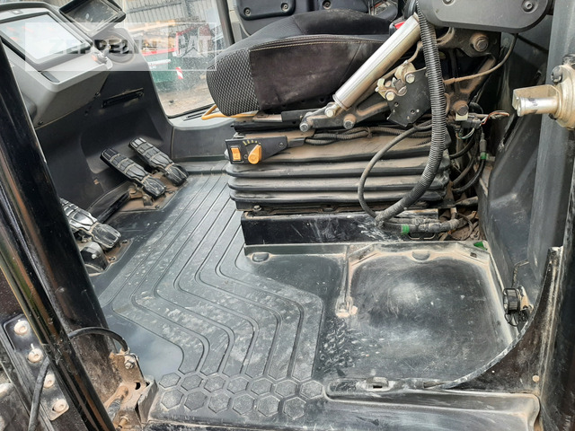 Máy xúc lật bánh lốp Cat 982M: hình 35 Máy xúc lật bánh lốp Cat 982M: hình 35