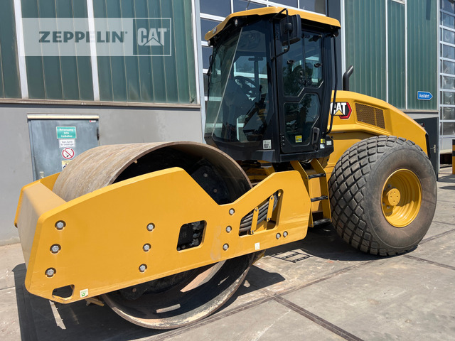 Cat CS12GC - Máy đầm: hình 1 Cat CS12GC - Máy đầm: hình 1