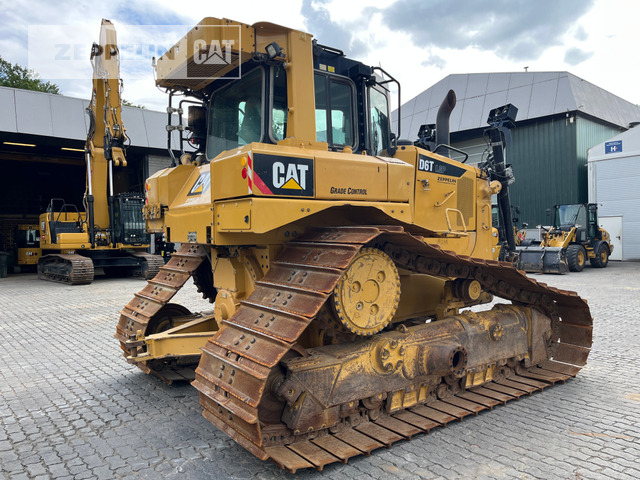 Cat D6TM - Máy ủi: hình 5 Cat D6TM - Máy ủi: hình 5