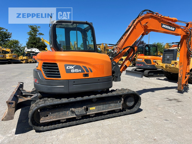 Doosan DX85R-3 - Máy xúc mini: hình 2 Doosan DX85R-3 - Máy xúc mini: hình 2