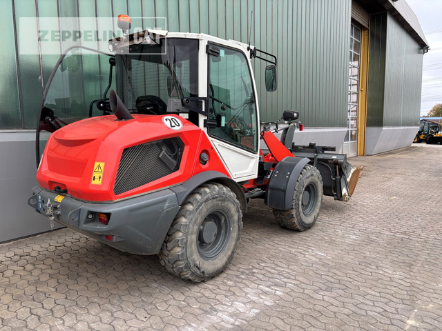 Liebherr L506 - Máy xúc lật bánh lốp: hình 3 Liebherr L506 - Máy xúc lật bánh lốp: hình 3