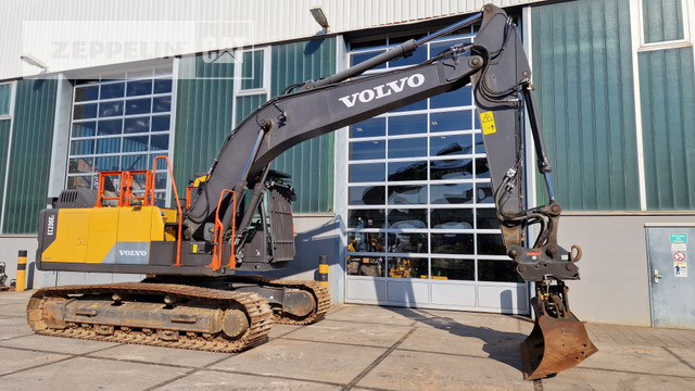 Volvo EC200E - Máy xúc bánh xích: hình 3 Volvo EC200E - Máy xúc bánh xích: hình 3