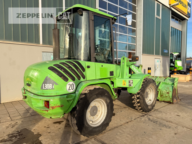 Volvo L30B - Máy xúc lật bánh lốp: hình 4 Volvo L30B - Máy xúc lật bánh lốp: hình 4