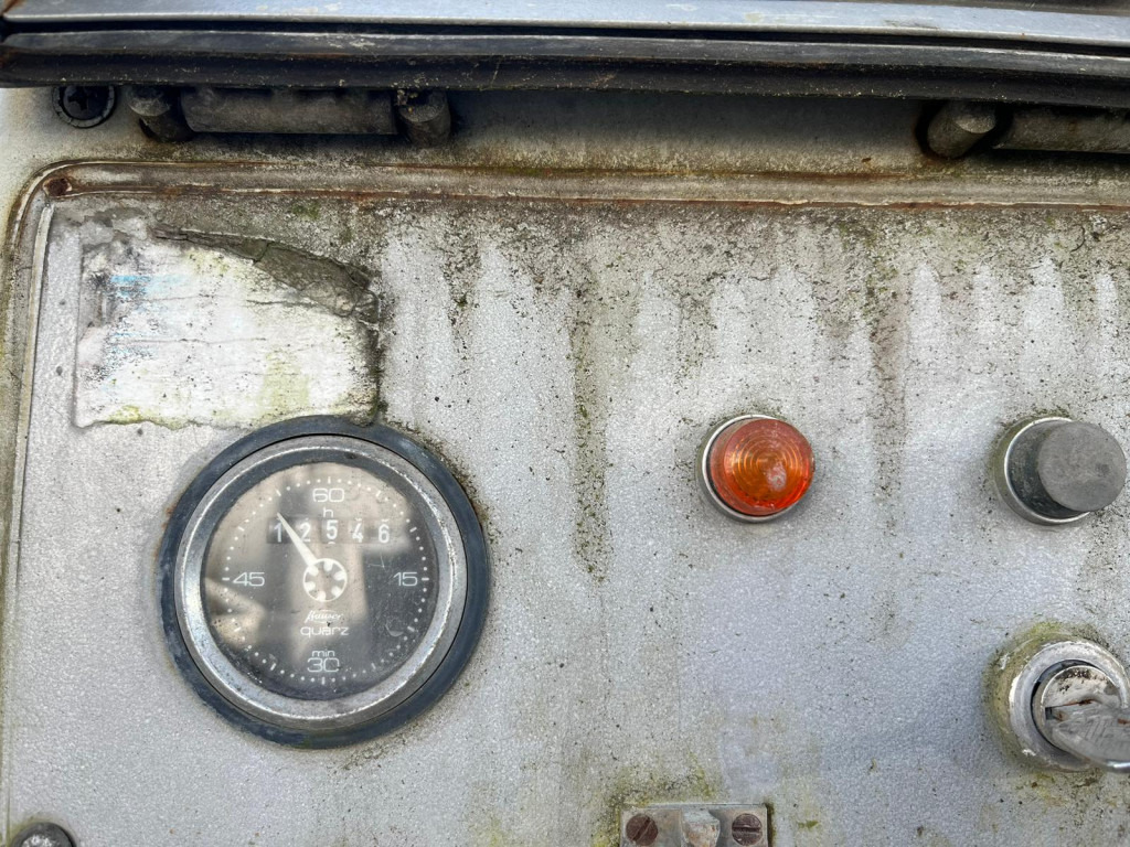 Abrollcontainer Betonmischaufbau mit sep. Motor - Xe tải nâng móc: hình 5 Abrollcontainer Betonmischaufbau mit sep. Motor - Xe tải nâng móc: hình 5