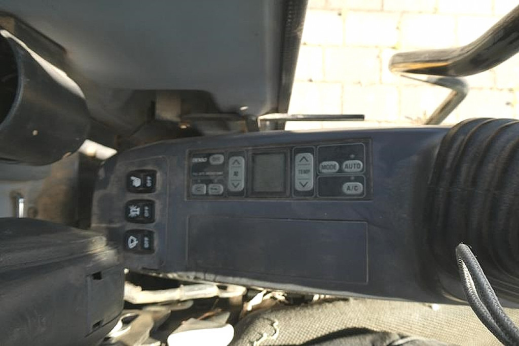 KOMATSU HANOMAG Mobilbagger PW140-7 Mobilbagger - Máy xúc bánh lốp: hình 4 KOMATSU HANOMAG Mobilbagger PW140-7 Mobilbagger - Máy xúc bánh lốp: hình 4