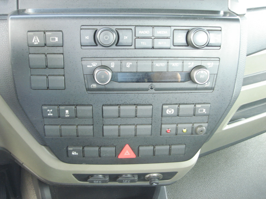 MAN TG-M 15.250 BL Abrollkipper - Xe tải nâng móc: hình 4 MAN TG-M 15.250 BL Abrollkipper - Xe tải nâng móc: hình 4