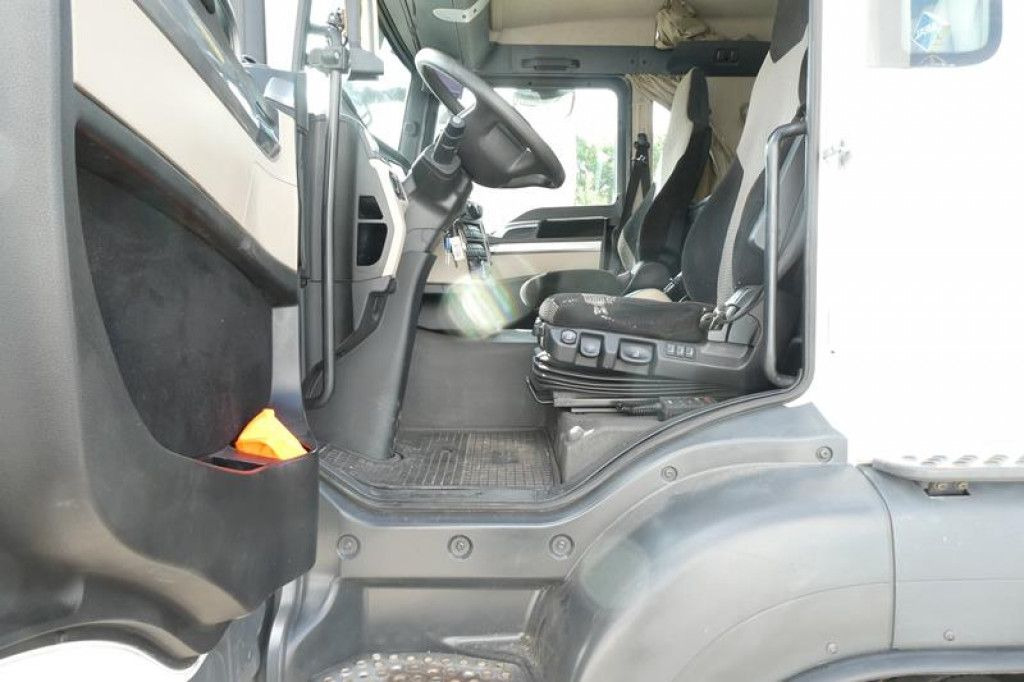 Xe tải nâng móc MAN TG-S 26.420/6x2 Abrollkipper: hình 12