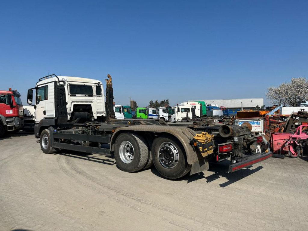 MAN TG-S 26.420/6x2 Abrollkipper - Xe tải nâng móc: hình 3 MAN TG-S 26.420/6x2 Abrollkipper - Xe tải nâng móc: hình 3