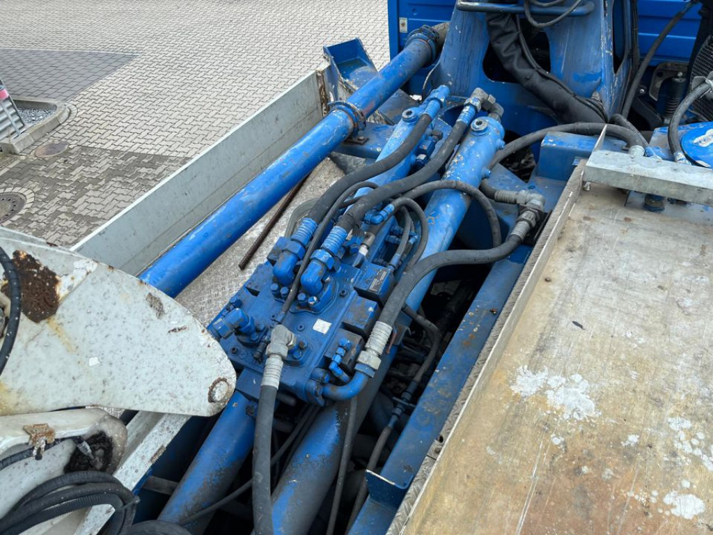 MERCEDES-BENZ Actros 2632 6x4 Betonpumpe Schwing 24m - Xe bơm bê tông: hình 5 MERCEDES-BENZ Actros 2632 6x4 Betonpumpe Schwing 24m - Xe bơm bê tông: hình 5